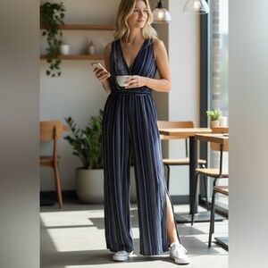 💚Monteau navy striped jumpsuit